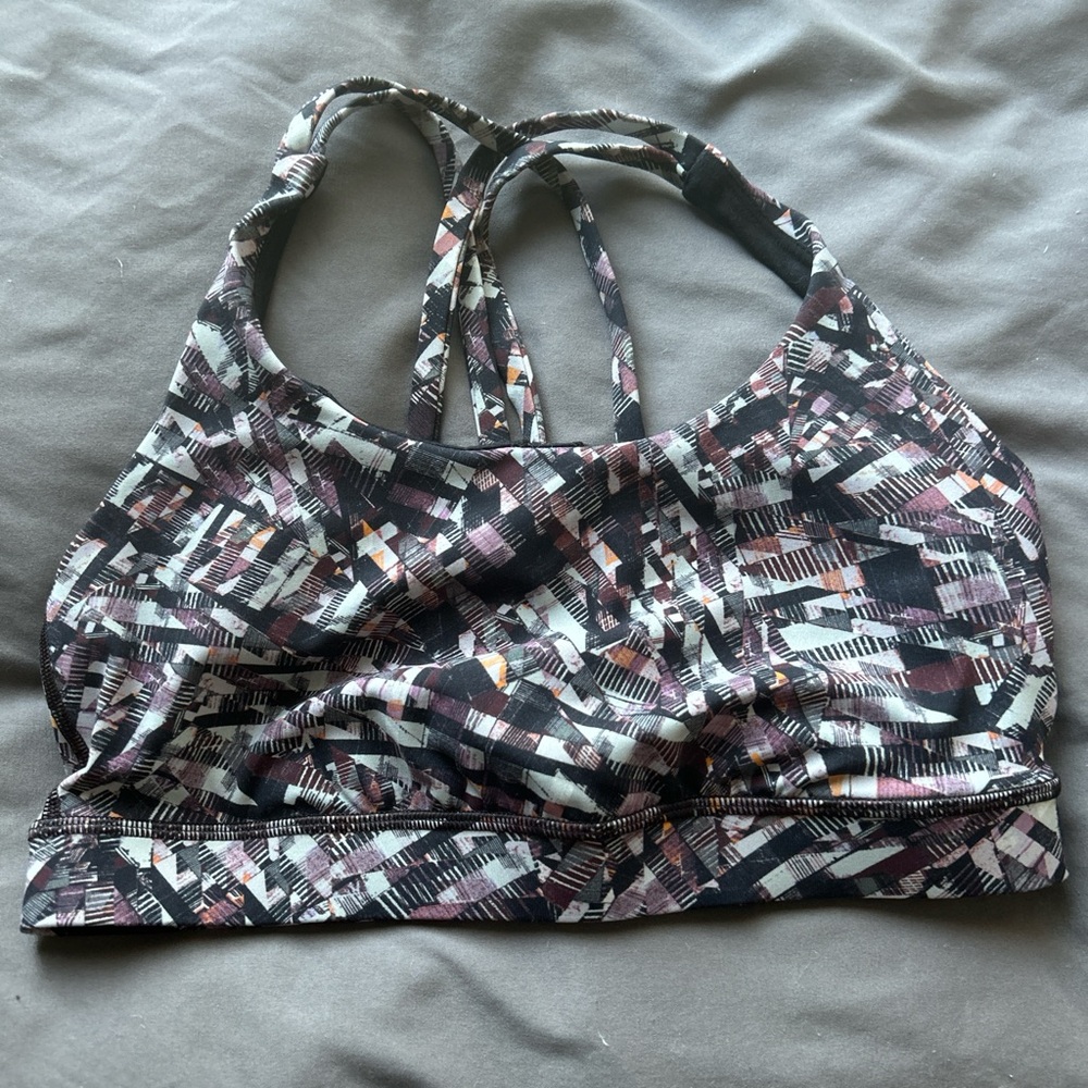 Lululemon sports bra